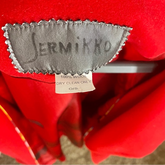Stunning Red (2) Piece 100% Wool Jermikko Suiting Separates - Picture 9 of 16